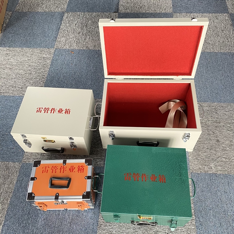 柘城爆破工程作业箱如何选择？玻璃钢与传统材质的全面对比